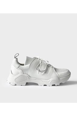 Chunky & dad sneakers