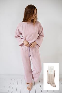 Gift Set Pajamas + Socks Rose