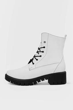 Lace-Up Boots Classic White