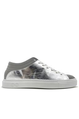 Sleek Alchemist Low-Top Sneaker