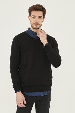 Knitted Sweater V-Neckline Black