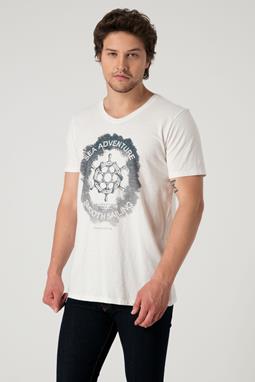 T-Shirt With V-Neck And Print