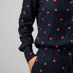 Marjolein Elisabeth Mees Navy Dots Bluse