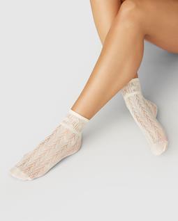 Swedish Stockings Gehäkelte Socken Erica Elfenbein