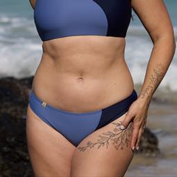 Inaska Bikinibroekje Met Normale Pasvorm Kleur Chill Lavender Blue/Dark Blue