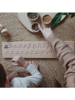 The Little Coach House Kursive Alphabettafel