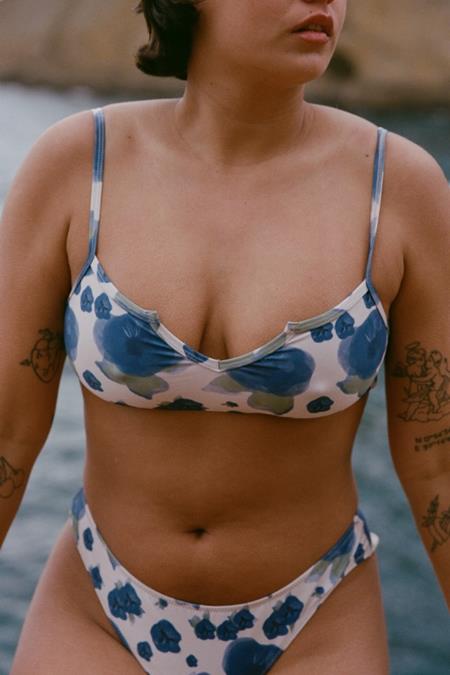 Nénés: Bikinioberteil Manon Blau Floral