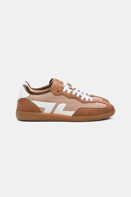 Zèta: Sneaker Delta C...
