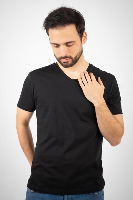 TORLAND: T-Shirt V-Aussc...