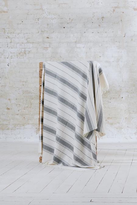 Decke Suhany Flechtmuster Schwarz/Weiß