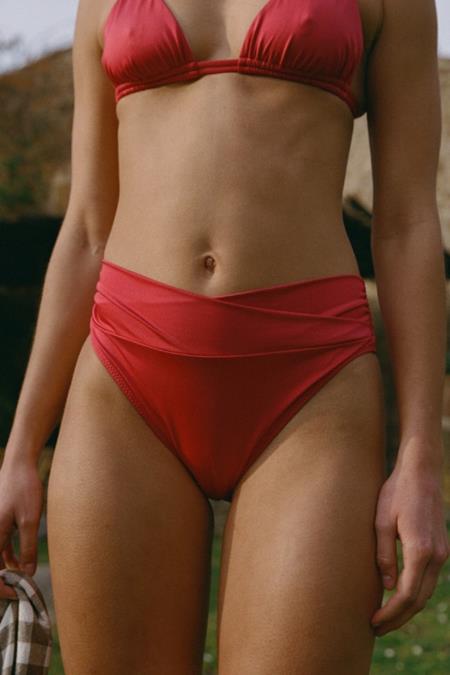 Nénés: Bikini Bottoms ...