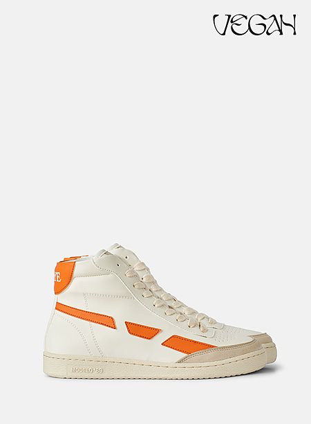 Sneaker Modelo '89 Hi Orange via Shop Like You Give a Damn