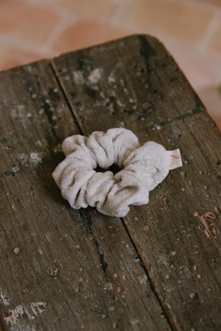 Nénés: Scrunchie Upcycled Grau