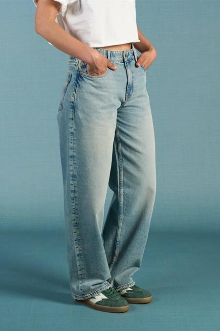 Jeans Lucy Loose Hellblau
