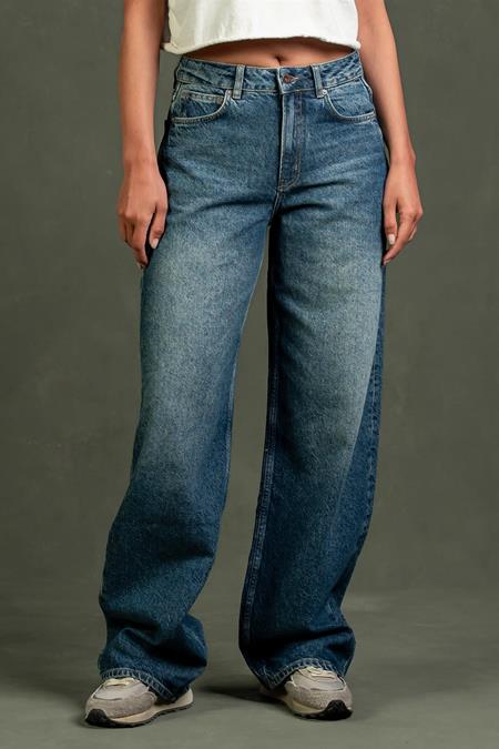 Jeans Lucy Loose Blau