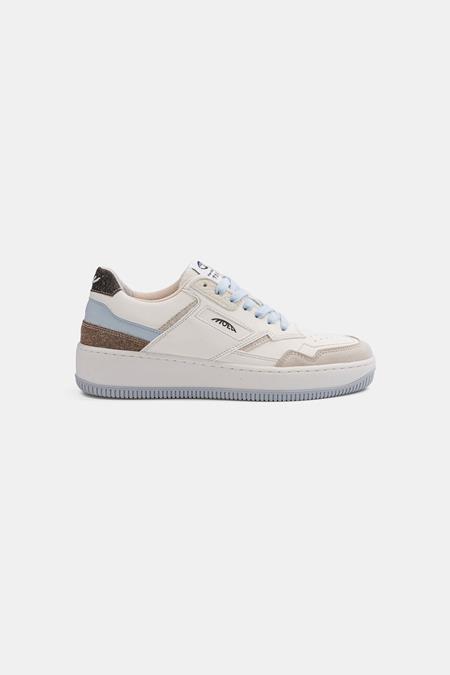 MoEa: Sneaker Origin All In Mineral Blue