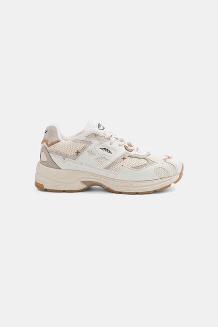 MoEa: Sneaker Rush Craft Corn MoEa: Sneaker Rush Craft Corn