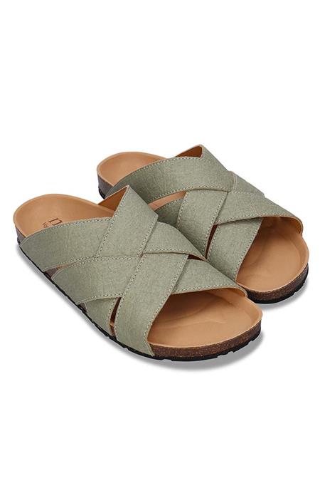 Zartgrüne Sandalen von NAE