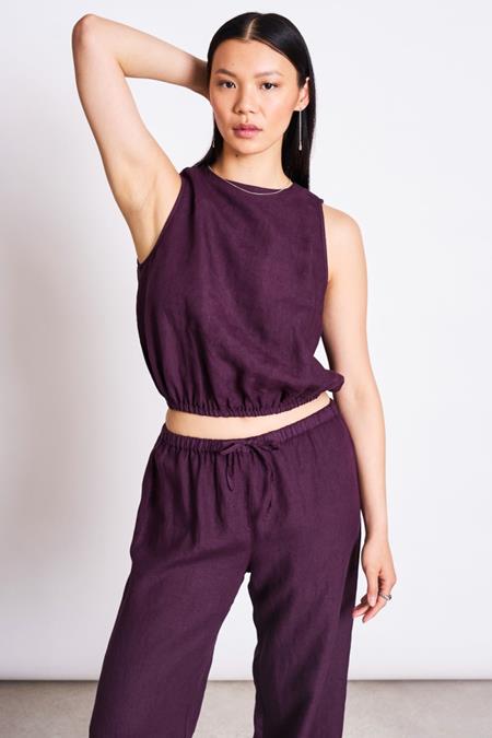 JAN 'N JUNE: Cropped Top Lupin Cherry Lacquer JAN 'N JUNE: Cropped Top Lupin Cherry Lacquer