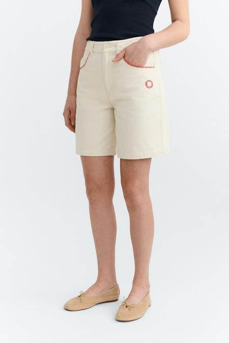 Thinking MU: Shorts Luisa Handbestickte Zierleiste Creme