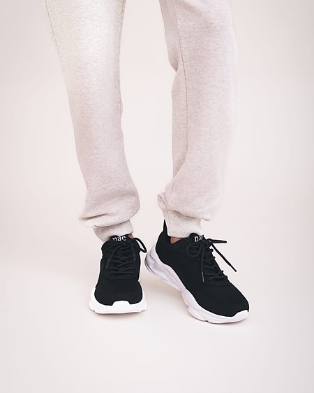 Sneakers Dan Black from Shop Like You Give a Damn