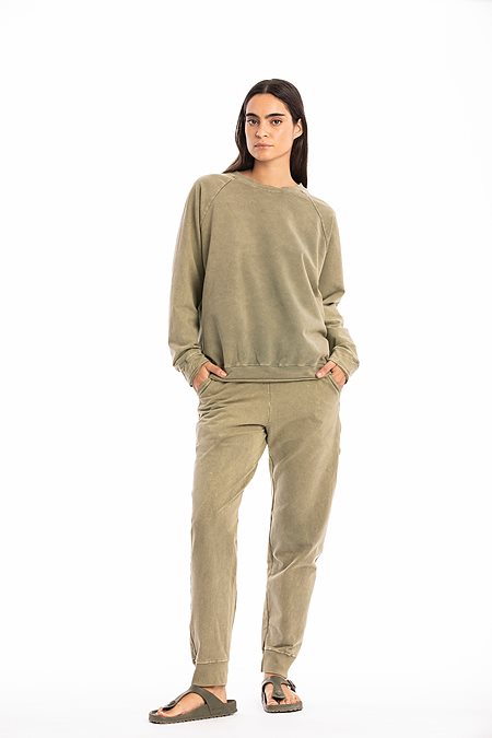 Sweatshirt Ona Ivy Green via Shop Like You Give a Damn