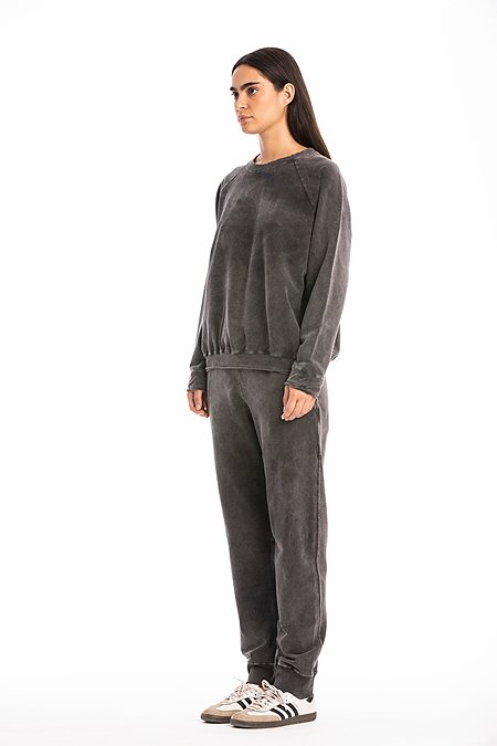 Sweatshirt Ona Carbon Wash from Shop Like You Give a Damn