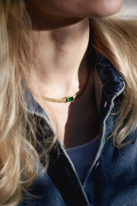 Les Reines: Halskette Regal Serpent 24k Vergoldet Mit Grünen Quarzen