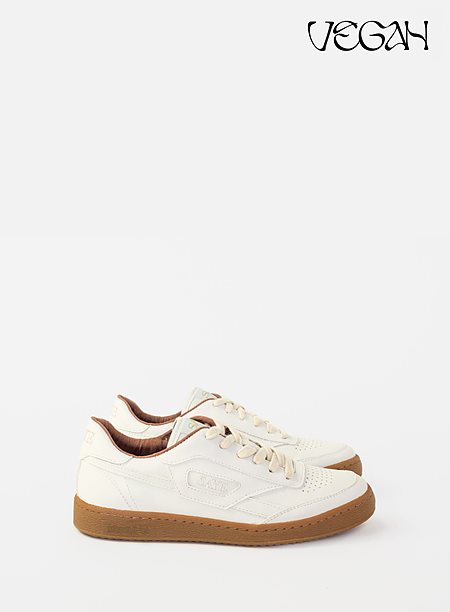 Sneaker Modelo '89 Caramel via Shop Like You Give a Damn