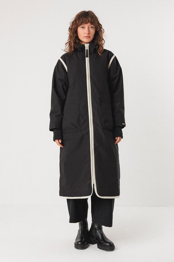 Coat Garai Black