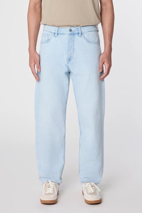 Jeans Met Een Relaxte, Taps Toelopende Pasvorm, Basic Model, Ijsblauw