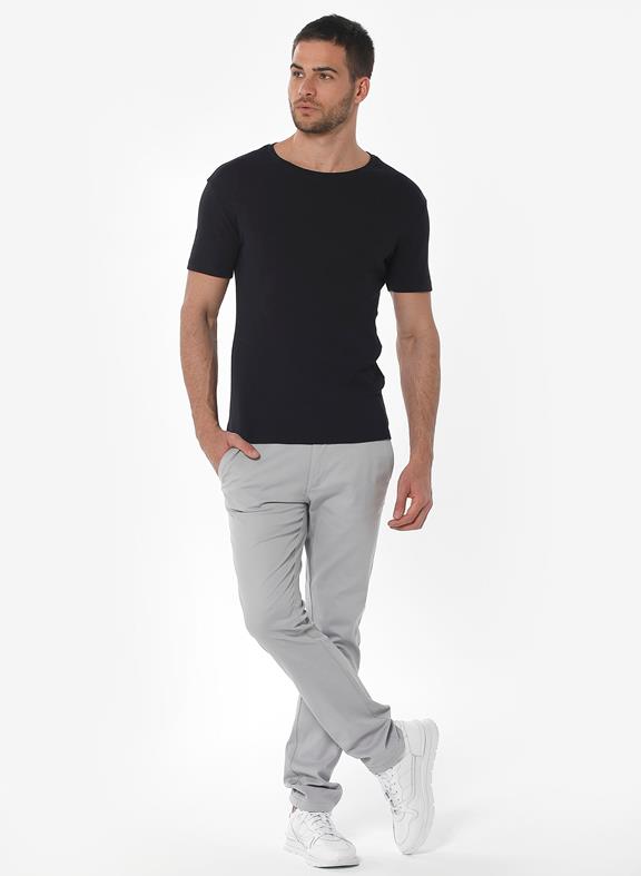 ORGANICATION Geribbeld T-Shirt Zwart