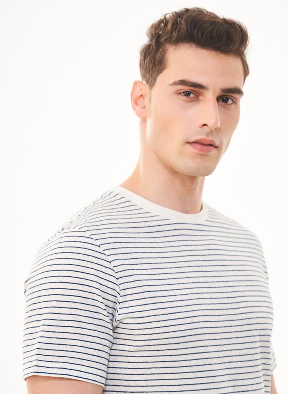 ORGANICATION T-Shirt Gestreept Wit Navy