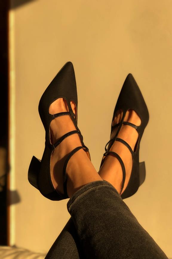 Pumps Wednesday Midi Black