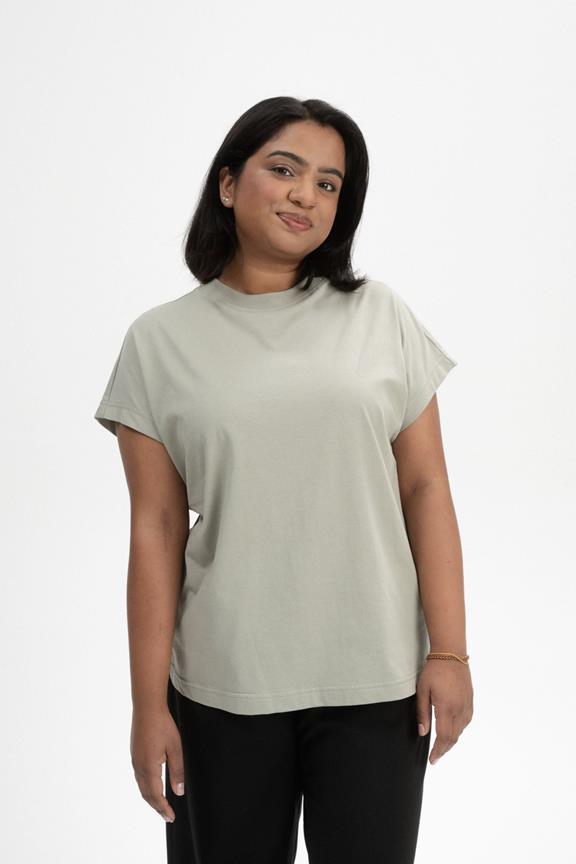 T-Shirt Madhu Dusty Green