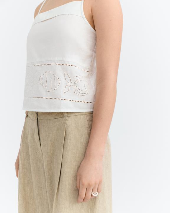 Thinking MU Top Raida Embroidered White