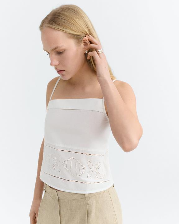 Thinking MU Top Raida Embroidered White